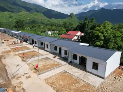HỌC VIỆN HẬU CẦN VÀ BỘ CHỈ HUY QUÂN SỰ TỈNH LAI CHÂU: VƯỢT NẮNG, THẮNG MƯA, BÀN GIAO 7 MÁI ẤM CHO NHÂN DÂN MƯỜNG THAN