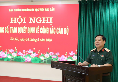 HỌC VIỆN HẬU CẦN CÔNG BỐ, TRAO QUYẾT ĐỊNH CÔNG TÁC CÁN BỘ