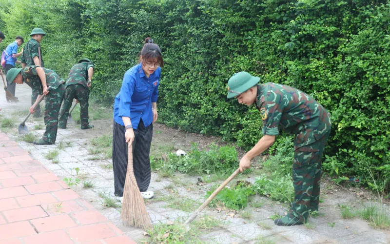 TUỔI TRẺ HỌC VIỆN HẬU CẦN “ĐỜI ĐỜI NHỚ ƠN CÁC ANH HÙNG LIỆT SĨ”