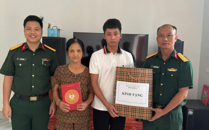 TIỂU ĐOÀN 4 TỔ CHỨC CÁC HOẠT ĐỘNG HƯỚNG VỀ KỶ NIỆM 79 NĂM NGÀY THƯƠNG BINH - LIỆT SĨ 27/7