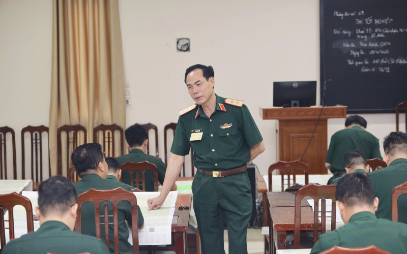 SỰ QUAN TÂM CỦA THỦ TRƯỞNG HỌC VIỆN - NGUỒN ĐỘNG LỰC ĐỂ HỌC VIÊN QUYẾT TÂM HOÀN THÀNH TỐT KỲ THI TỐT NGHIỆP