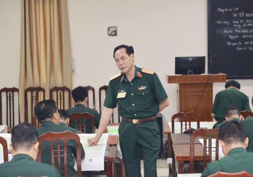 SỰ QUAN TÂM CỦA THỦ TRƯỞNG HỌC VIỆN - NGUỒN ĐỘNG LỰC ĐỂ HỌC VIÊN QUYẾT TÂM HOÀN THÀNH TỐT KỲ THI TỐT NGHIỆP