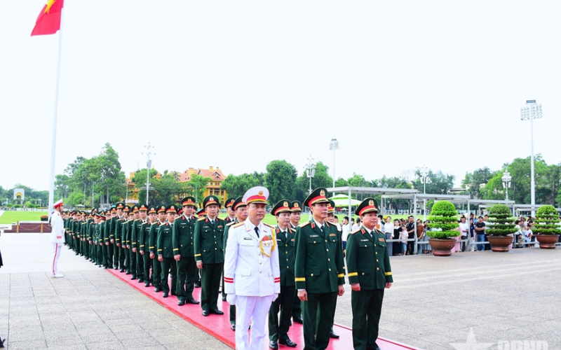 LỄ BÁO CÔNG DÂNG BÁC NHÂN DỊP CHÀO MỪNG LỄ ĐÓN NHẬN HUÂN CHƯƠNG BẢO VỆ TỔ QUỐC HẠNG NHẤT VÀ KỶ NIỆM 75 NĂM NGÀY TRUYỀN THỐNG HỌC VIỆN