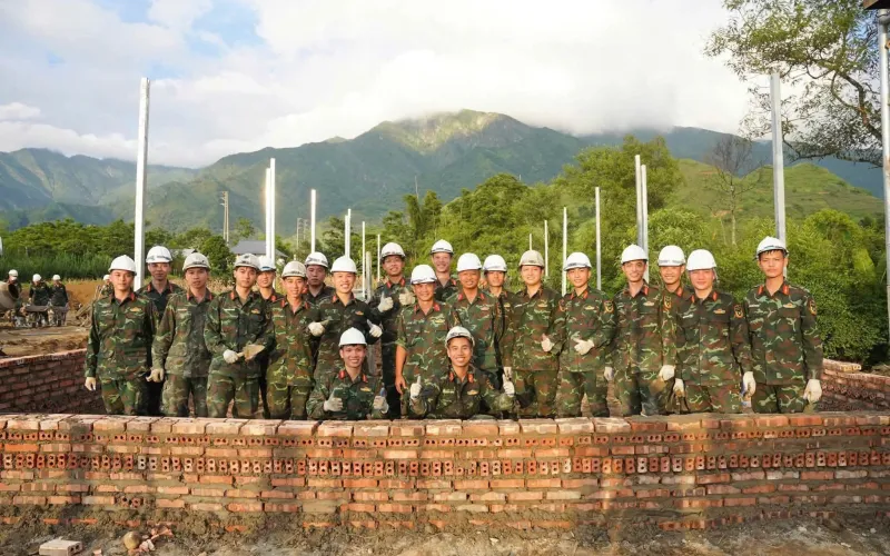 VƯỢT NẮNG THẮNG MƯA, QUYẾT TÂM DỰNG XÂY MÁI ẤM CHO ĐỒNG BÀO VÙNG THIÊN TAI MƯỜNG THAN