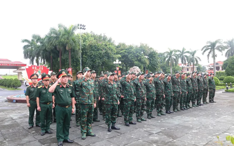 HỌC VIỆN HẬU CẦN RA QUÂN THỰC HIỆN NHIỆM VỤ XÂY DỰNG CÔNG TRÌNH KHẨN CẤP TẠI LAI CHÂU
