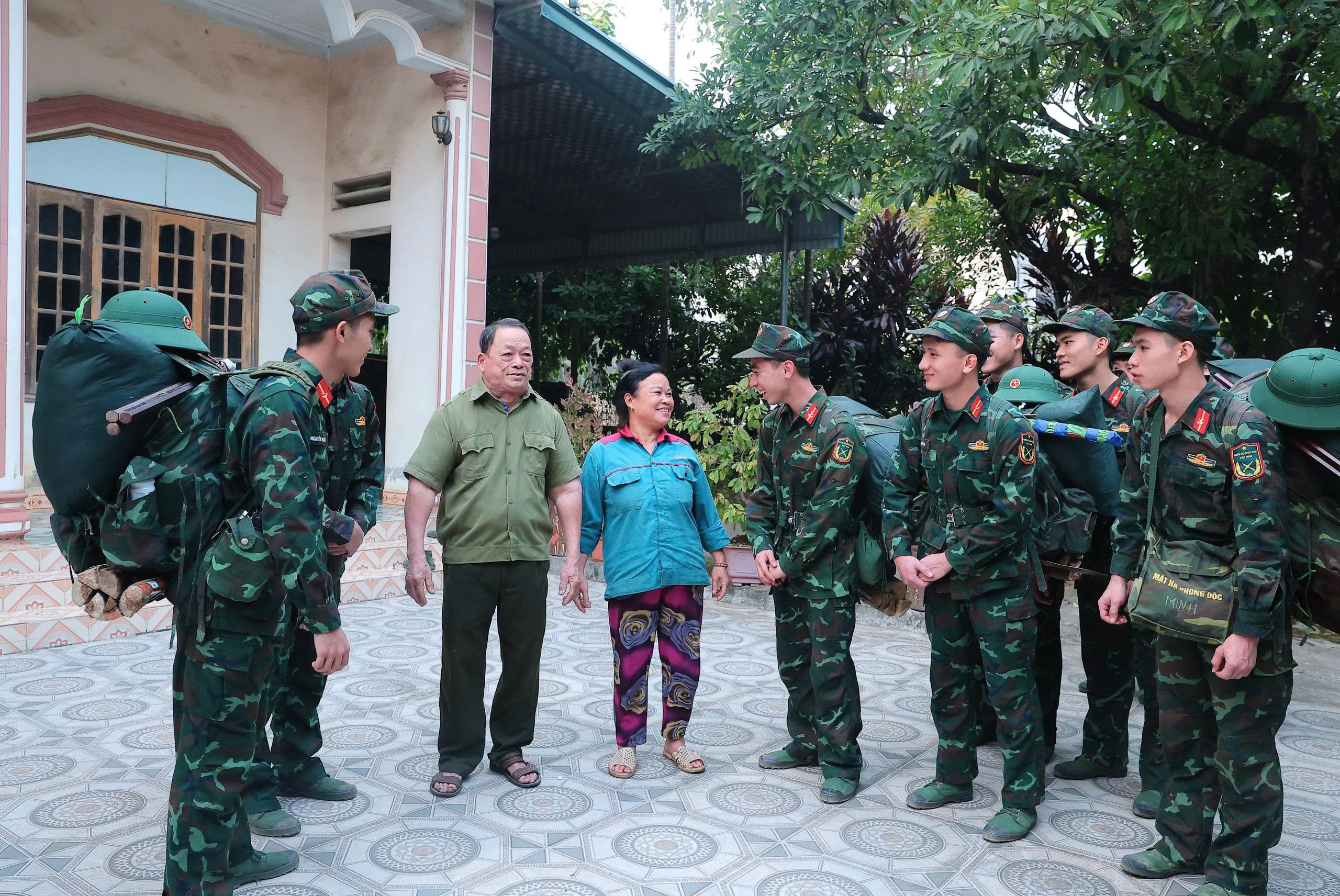 TỎA SÁNG HÌNH ẢNH HỌC VIỆN HẬU CẦN TRONG LÒNG NHÂN DÂN QUA DIỄN TẬP H-25D