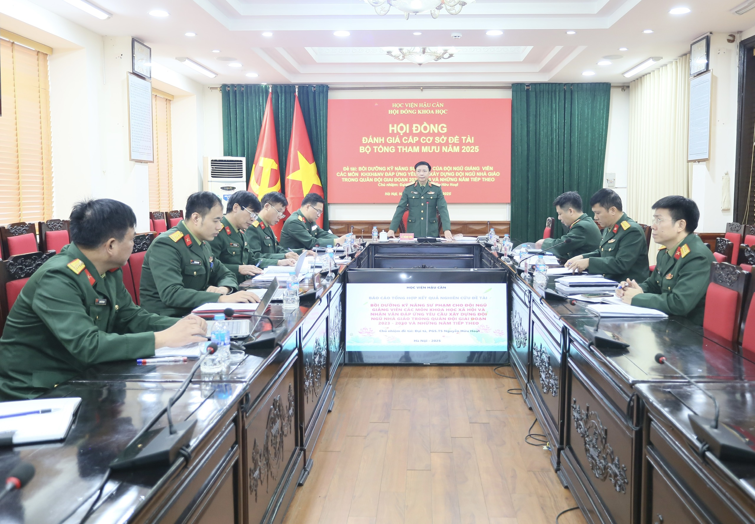TIÊN PHONG PHÁT TRIỂN GIẢNG VIÊN: HỘI ĐỒNG KHOA HỌC HỌC VIỆN HẬU CẦN ĐÁNH GIÁ CẤP CƠ SỞ ĐỀ TÀI CẤP BỘ TỔNG THAM MƯU