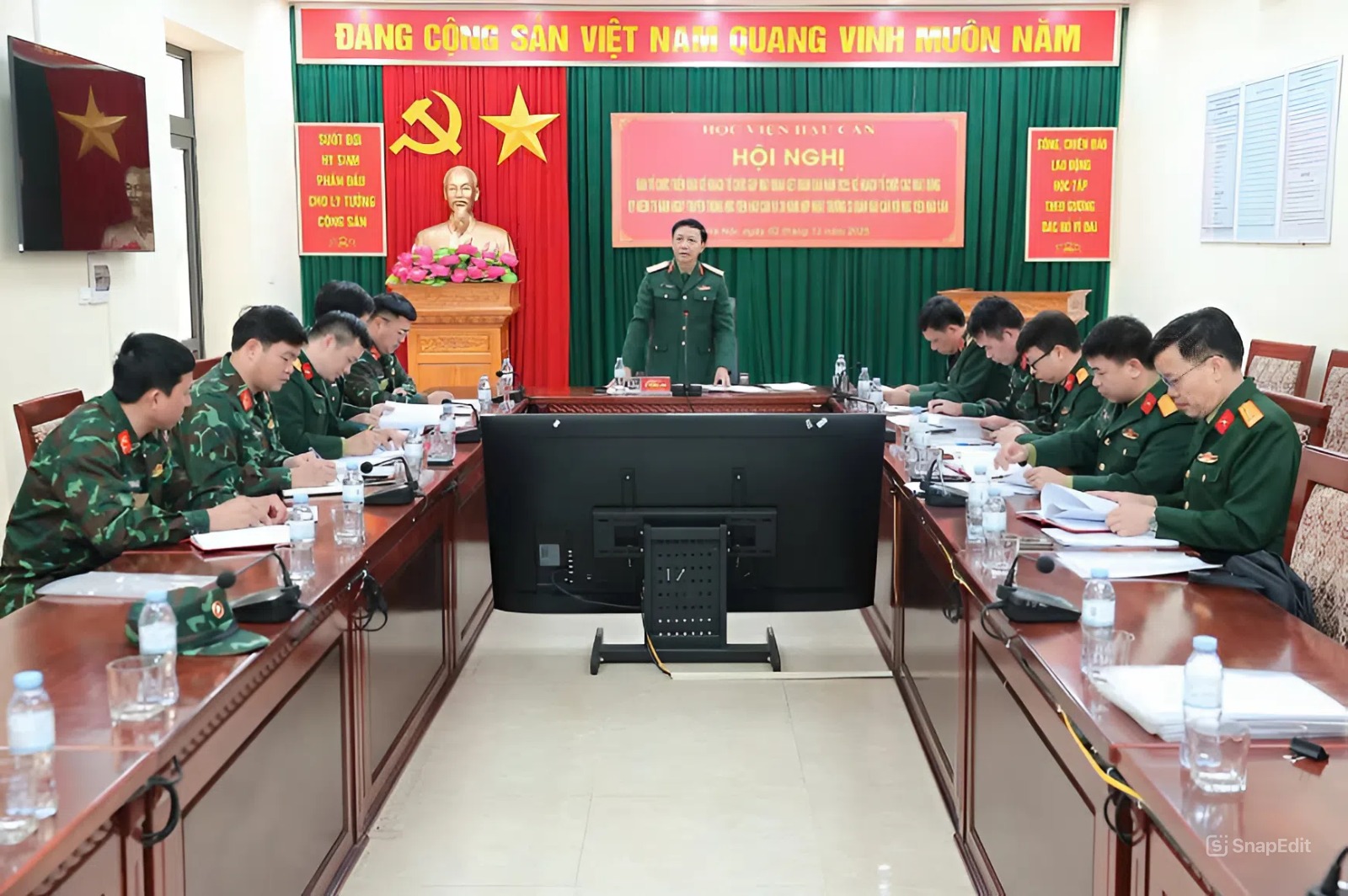 HỌC VIỆN HẬU CẦN TRIỂN KHAI KẾ HOẠCH TỔ CHỨC GẶP MẶT ĐOÀN KẾT QUÂN - DÂN NĂM 2025 VÀ CÁC HOẠT ĐỘNG KỶ NIỆM 75 NĂM NGÀY TRUYỀN THỐNG HỌC VIỆN