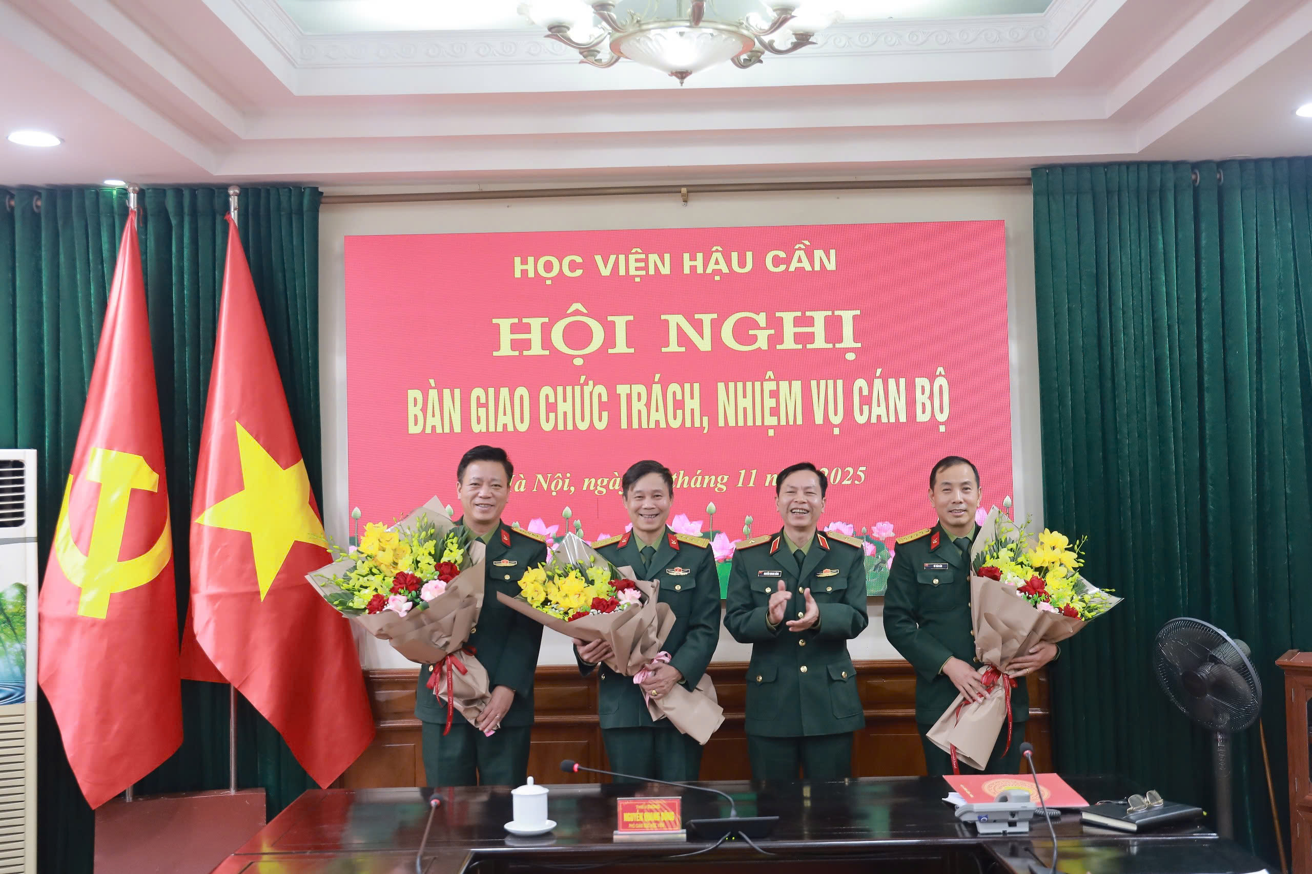 HỌC VIỆN HẬU CẦN TỔ CHỨC HỘI NGHỊ BÀN GIAO  CHỨC TRÁCH, NHIỆM VỤ CÁN BỘ