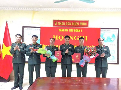 TIỂU ĐOÀN 1, HỌC VIỆN HẬU CẦN CÔNG BỐ, TRAO QUYẾT ĐỊNH VỀ CÔNG TÁC CÁN BỘ