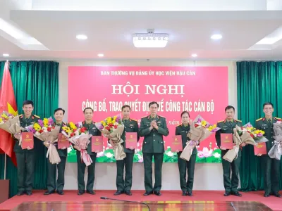 HỌC VIỆN HẬU CẦN TỔ CHỨC HỘI NGHỊ CÔNG BỐ, TRAO QUYẾT ĐỊNH THĂNG QUÂN HÀM SĨ QUAN