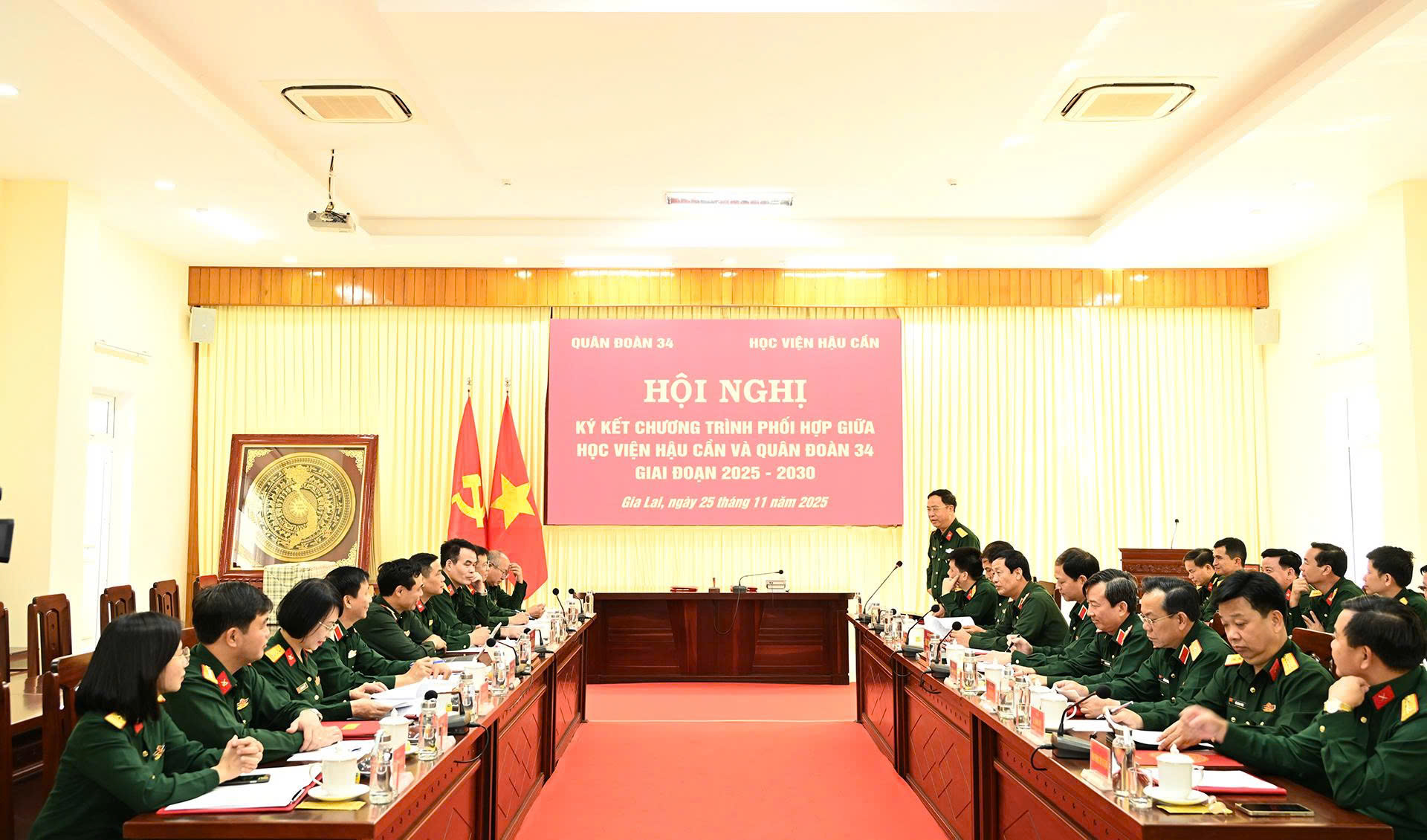 HỌC VIỆN HẬU CẦN – QUÂN ĐOÀN 34: KÝ KẾT CHƯƠNG TRÌNH PHỐI HỢP, MỞ RỘNG HỢP TÁC TRONG GIAI ĐOẠN MỚI