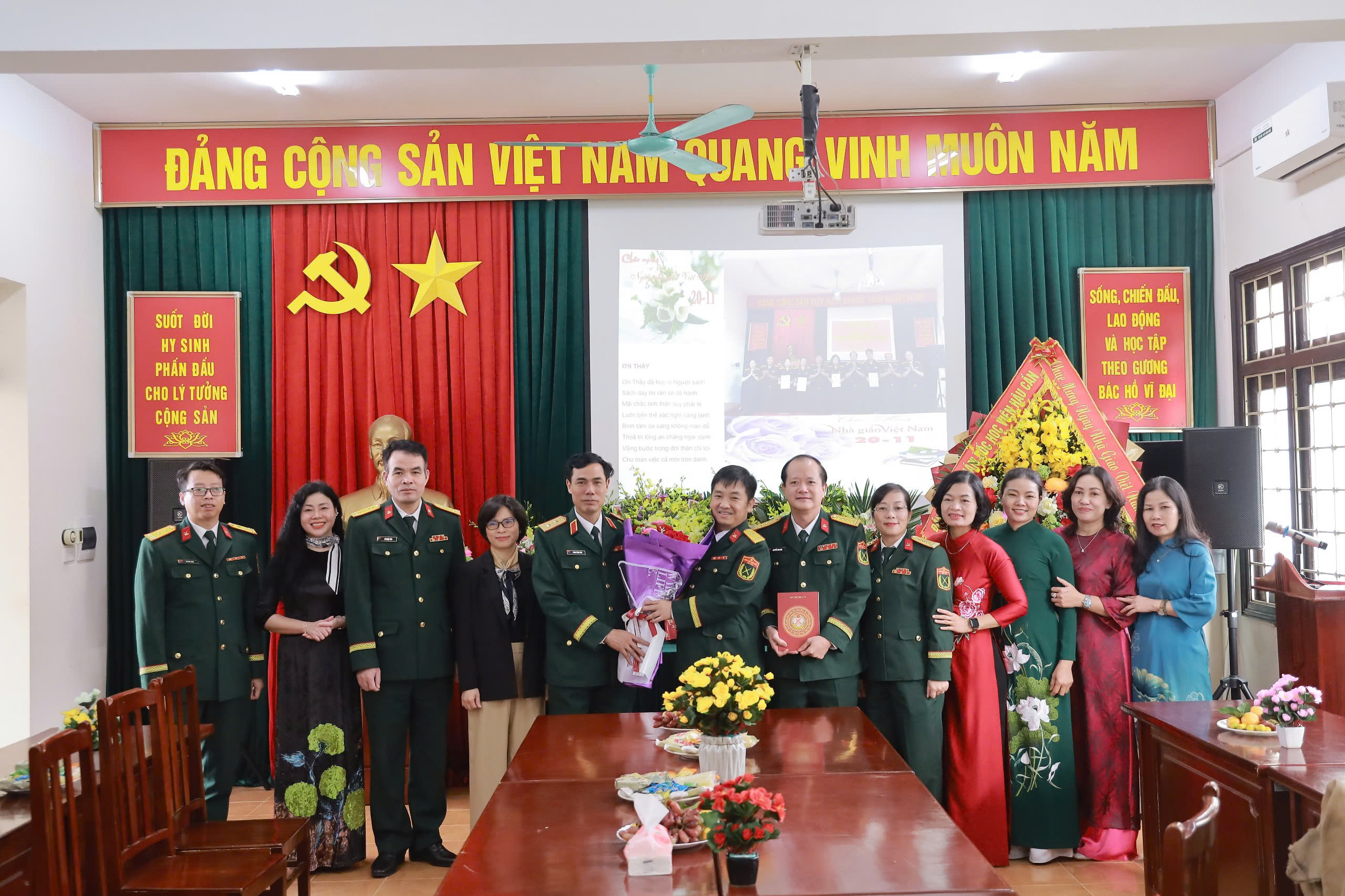 TỰ HÀO LÀ NỮ GIẢNG VIÊN NGƯỜI DÂN TỘC THIỂU SỐ