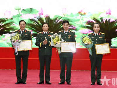 NGƯỜI “THẮP LỬA” ĐỔI MỚI TOÀN DIỆN CÔNG TÁC GIÁO DỤC, ĐÀO TẠO CÁN BỘ HẬU CẦN, KỸ THUẬT QUÂN ĐỘI