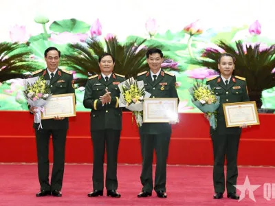 NGƯỜI “THẮP LỬA” ĐỔI MỚI TOÀN DIỆN CÔNG TÁC GIÁO DỤC, ĐÀO TẠO CÁN BỘ HẬU CẦN, KỸ THUẬT QUÂN ĐỘI