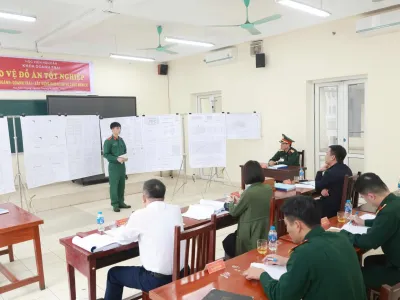 HỌC VIỆN HẬU CẦN TỔ CHỨC BẢO VỆ ĐỒ ÁN TỐT NGHIỆP CHO HỌC VIÊN KHÓA 27 - ĐÀO TẠO SĨ QUAN HẬU CẦN CẤP PHÂN ĐỘI TRÌNH ĐỘ ĐẠI HỌC, CHUYÊN NGÀNH NGÀNH DOANH TRẠI – XÂY DỰNG DÂN DỤNG VÀ CÔNG NGHIỆP, NĂM HỌC 2025-2026