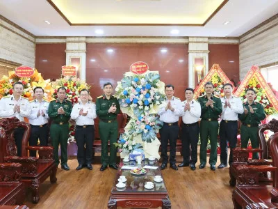 HỌC VIỆN HẬU CẦN ĐÓN NHẬN TÌNH CẢM TRI ÂN NGÀY NHÀ GIÁO VIỆT NAM 20-11