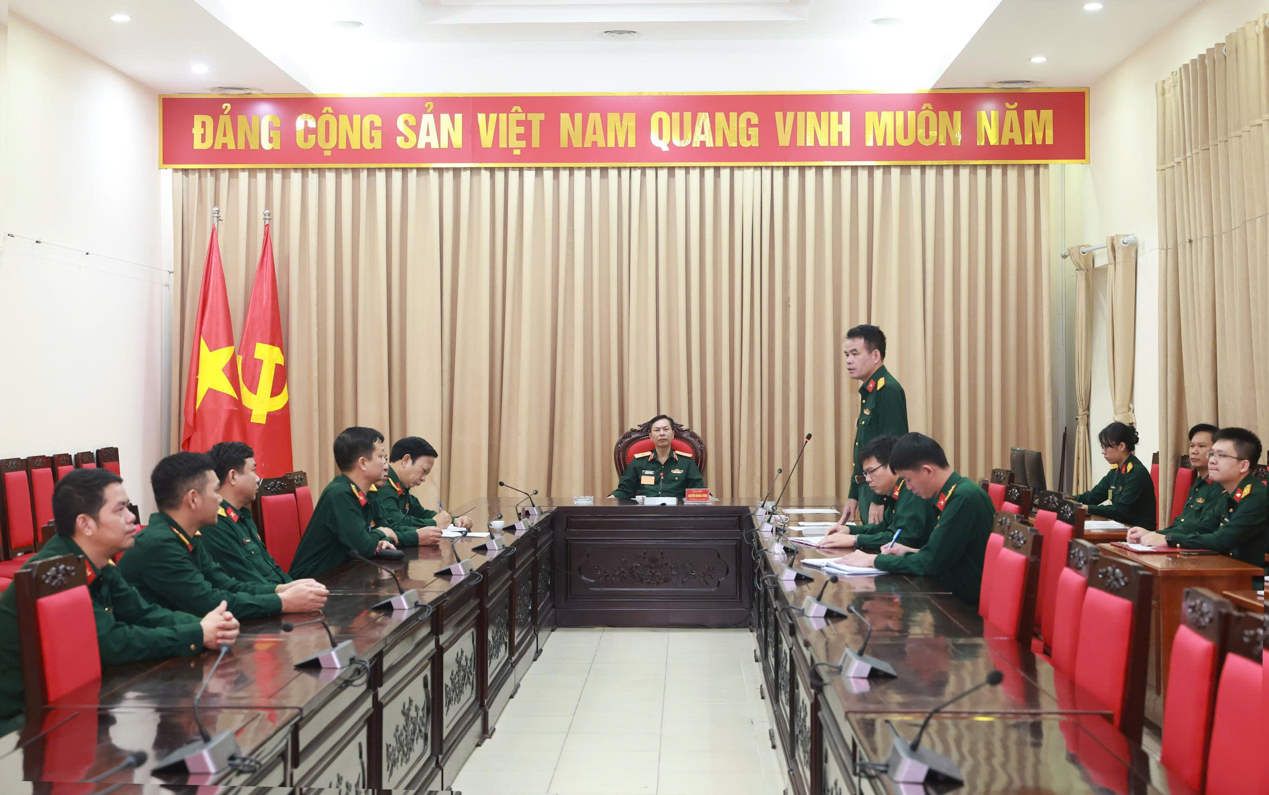 HỌC VIỆN HẬU CẦN TỔ CHỨC THI TỐT NGHIỆP MÔN CÔNG TÁC ĐẢNG, CÔNG TÁC CHÍNH TRỊ CHO HỌC VIÊN KHÓA 27 - ĐÀO TẠO SĨ QUAN HẬU CẦN CẤP PHÂN ĐỘI, TRÌNH ĐỘ ĐẠI HỌC, CHUYÊN NGÀNH DOANH TRẠI - XÂY DỰNG DÂN DỤNG VÀ CÔNG NGHIỆP.