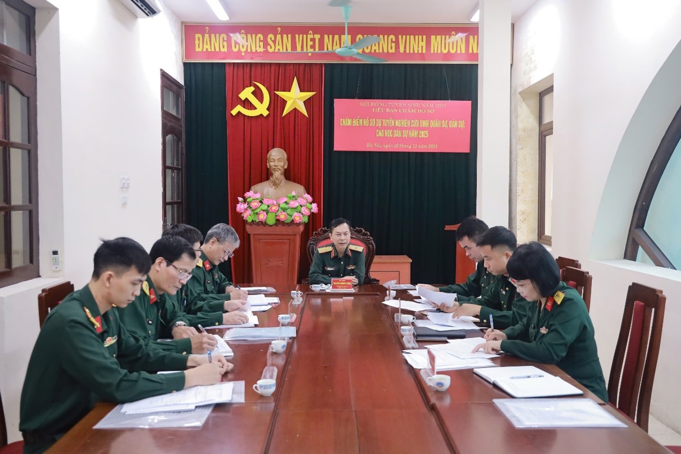 HỌC VIỆN HẬU CẦN CHẤM ĐIỂM HỒ SƠ DỰ TUYỂN NGHIÊN CỨU SINH VÀ CAO HỌC NĂM 2025