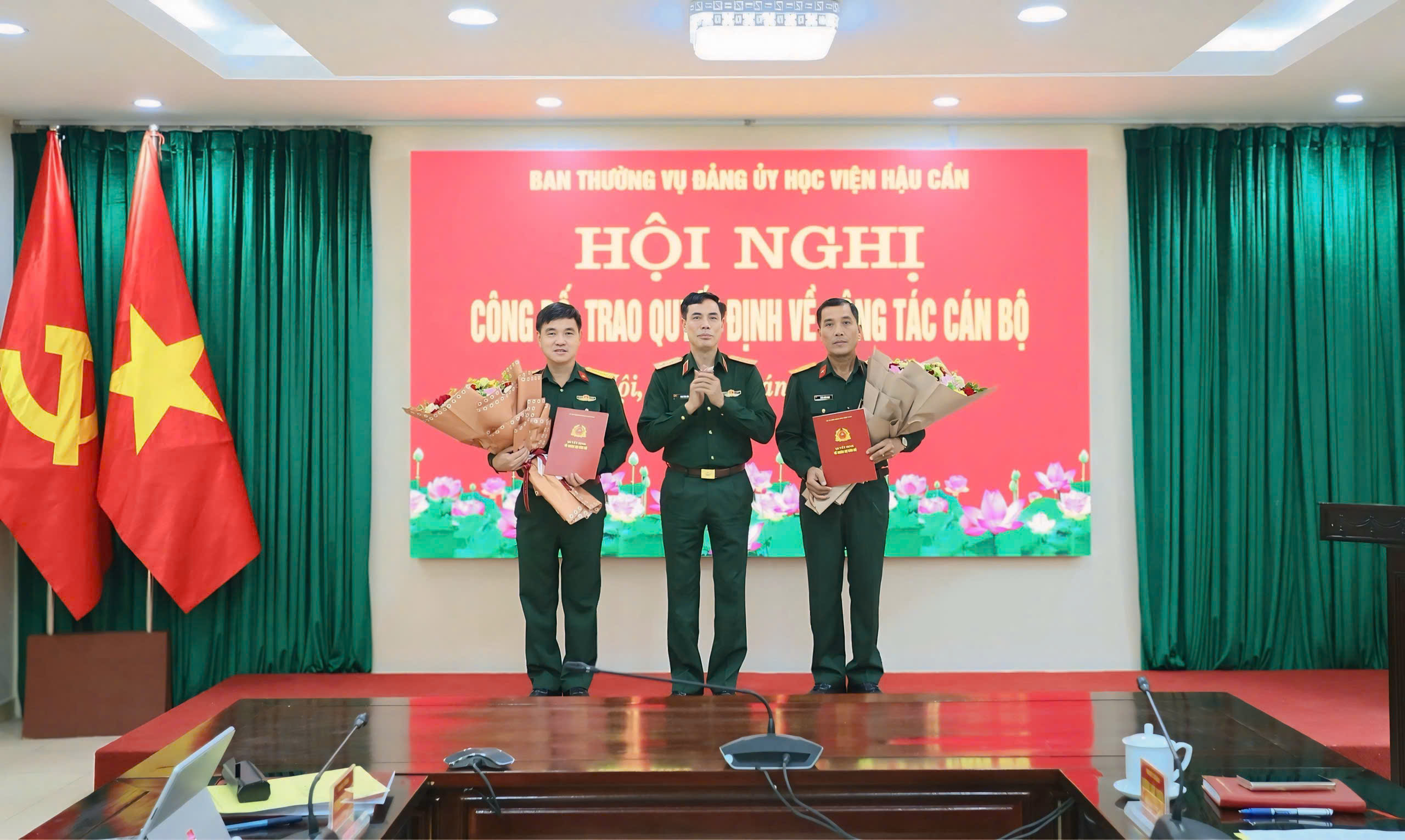 HỌC VIỆN HẬU CẦN TỔ CHỨC HỘI NGHỊ CÔNG BỐ, TRAO QUYẾT ĐỊNH ĐIỀU ĐỘNG, BỔ NHIỆM CÁN BỘ