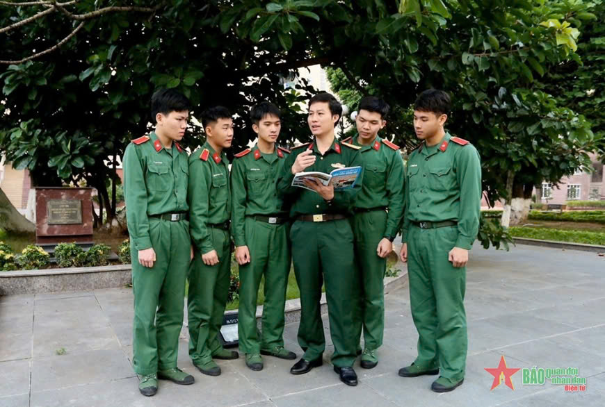 TRỌN VẸN MỘT CHỮ “TÂM” VỚI NGHỀ GIÁO