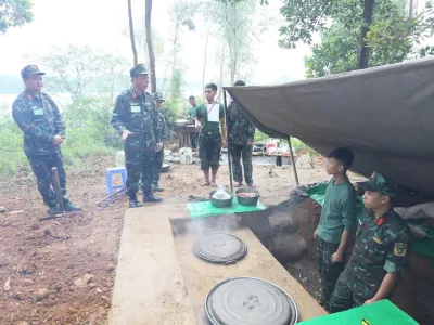 NHANH CHÓNG ỔN ĐỊNH TẠI KHU SƠ TÁN VÀ TẬP TRUNG BÍ MẬT, SẴN SÀNG THỰC HIỆN NHIỆM VỤ TIẾP THEO