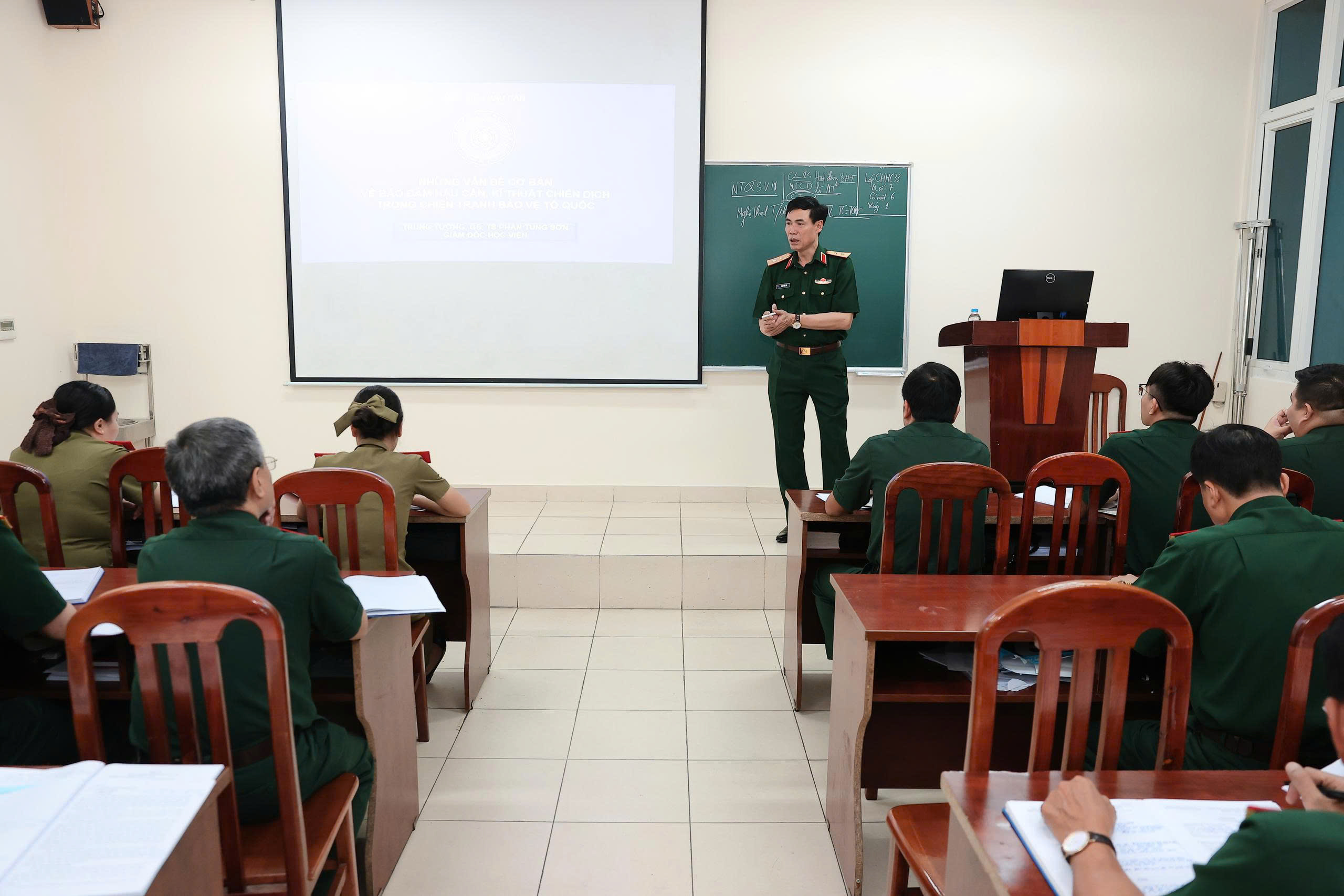 PHÁT TRIỂN LÝ LUẬN BẢO ĐẢM HẬU CẦN - KỸ THUẬT  CHIẾN DỊCH TRONG CHIẾN TRANH BẢO VỆ TỔ QUỐC