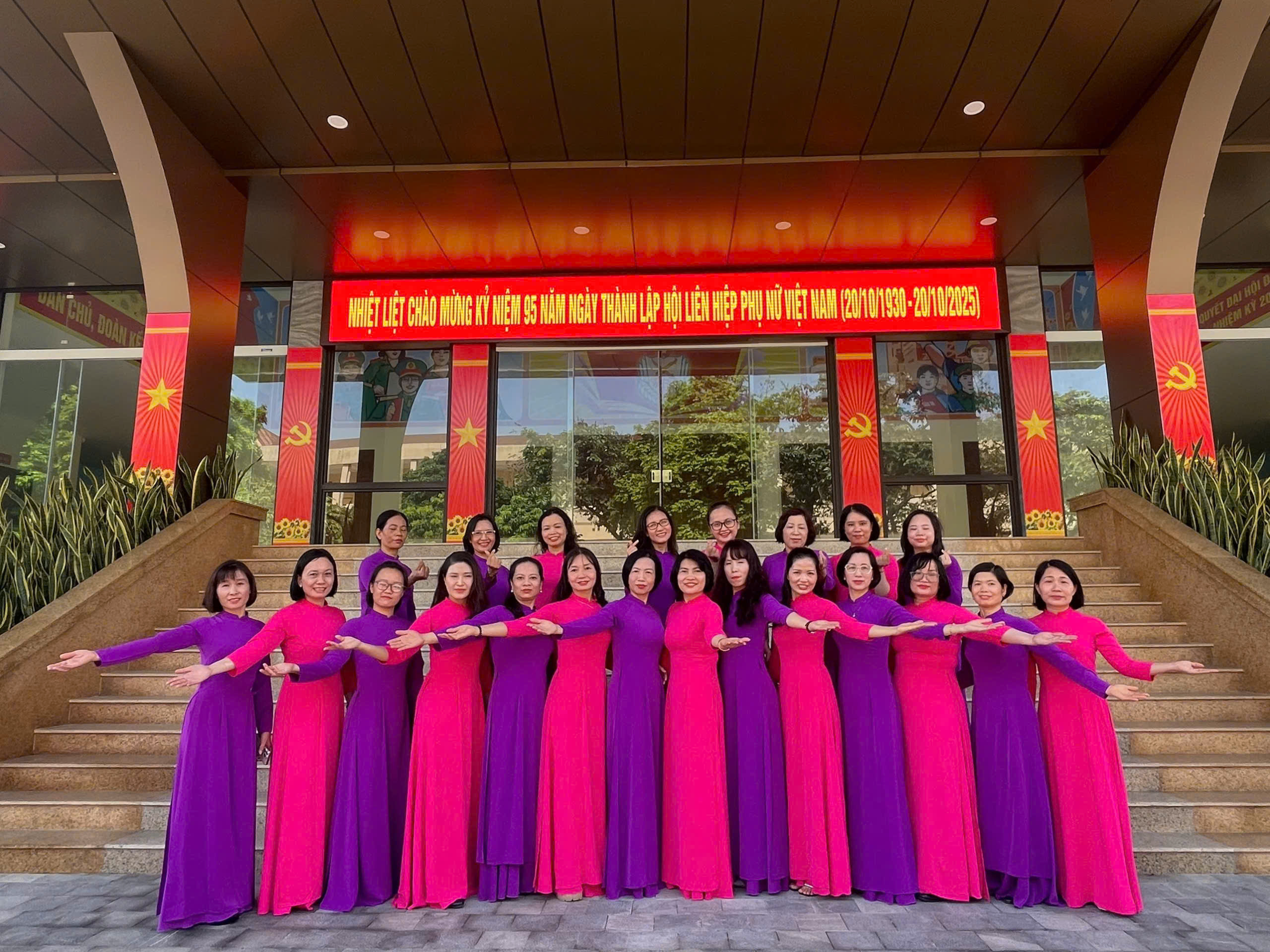 TỎA SÁNG PHẨM CHẤT “ANH HÙNG, BẤT KHUẤT, TRUNG HẬU, ĐẢM ĐANG” CỦA PHỤ NỮ HỌC VIỆN HẬU CẦN