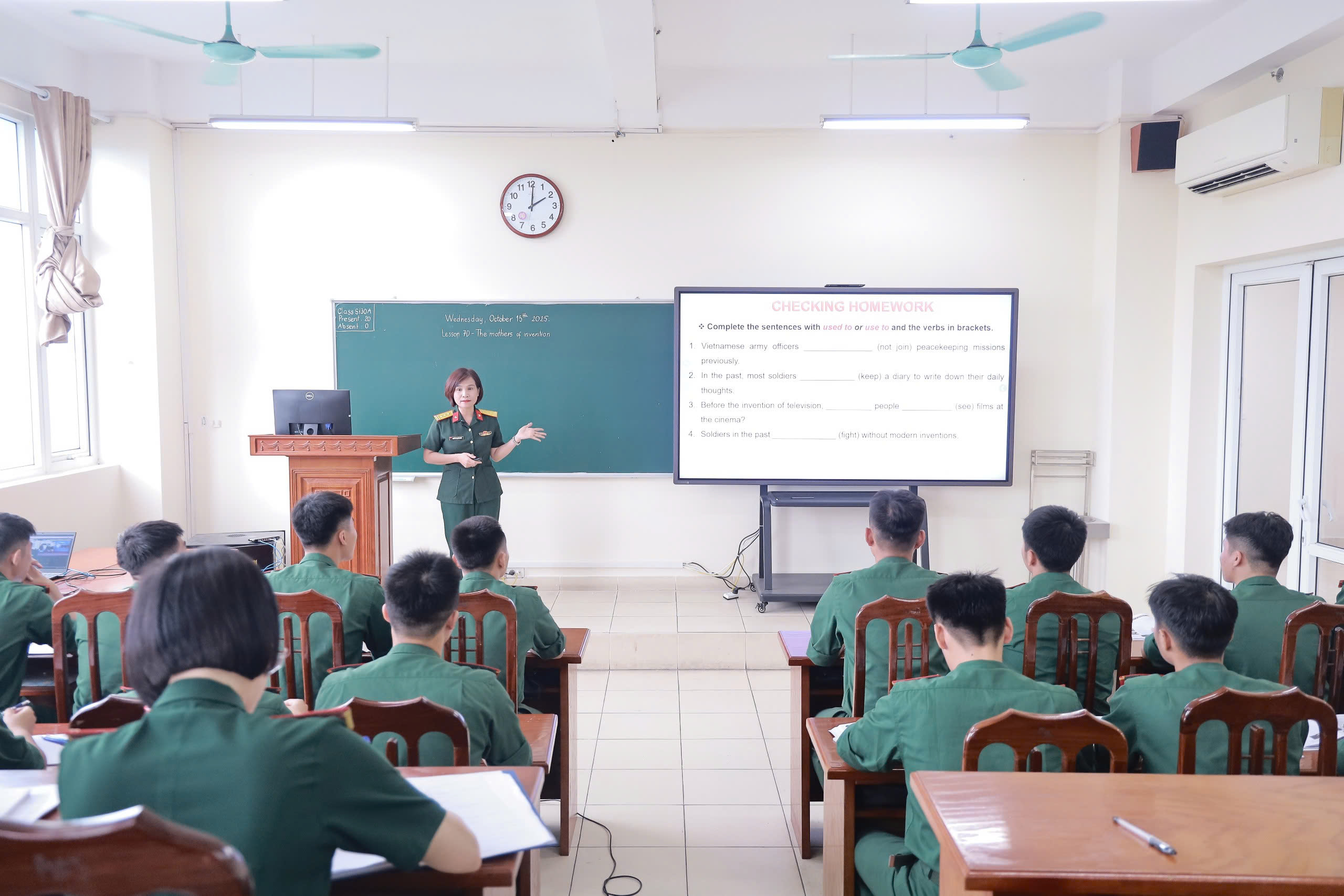 HỌC VIỆN HẬU CẦN TỔ CHỨC GIẢNG RÚT  KINH NGHIỆM VỀ PHƯƠNG PHÁP DẠY HỌC