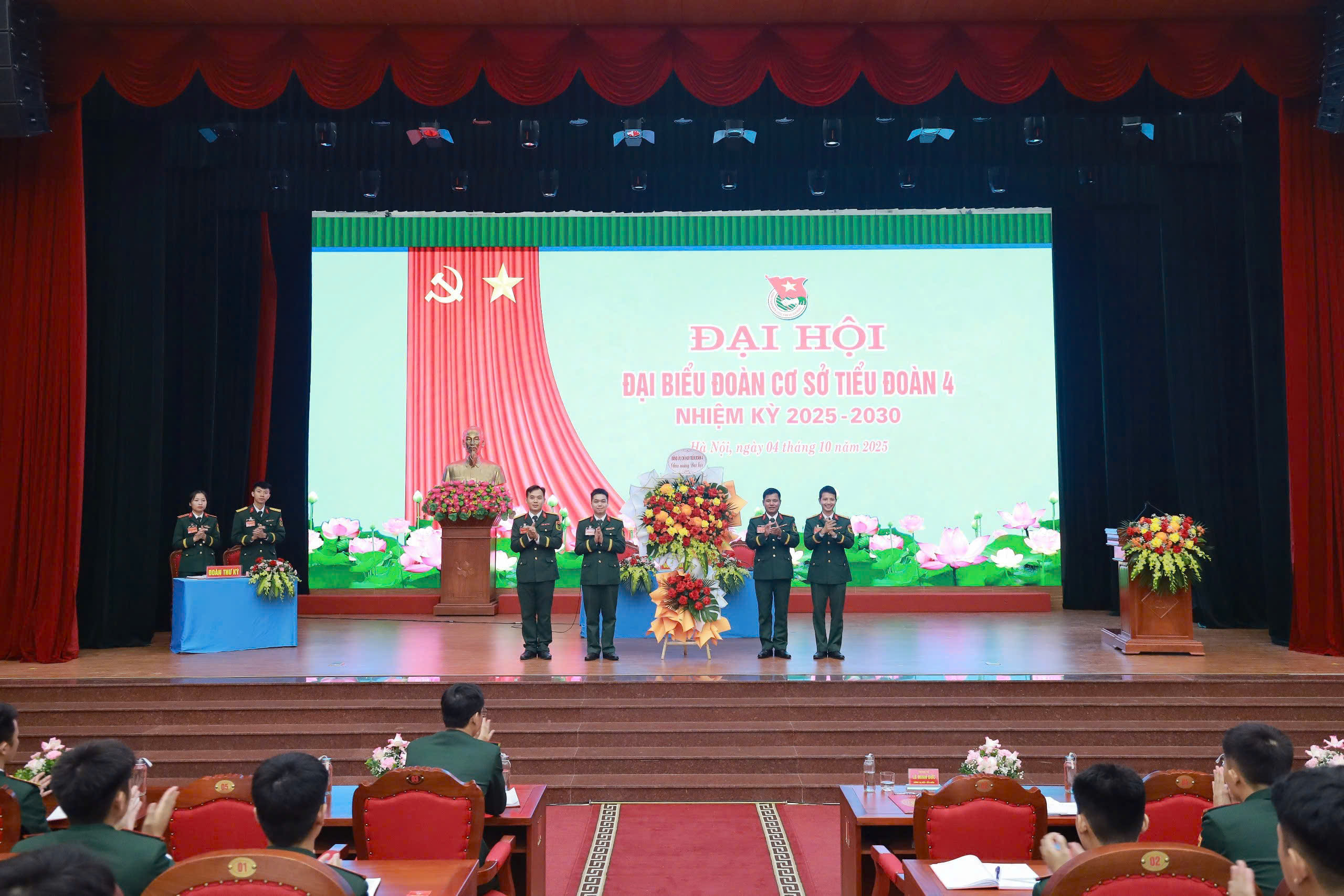 TUỔI TRẺ HỌC VIỆN HẬU CẦN “XUNG KÍCH - SÁNG TẠO - KHÁT VỌNG - ĐỔI MỚI - PHÁT TRIỂN”