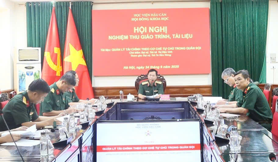 HỌC VIỆN HẬU CẦN TỔ CHỨC NGHIỆM THU TÀI LIỆU “QUẢN LÝ TÀI CHÍNH THEO CƠ CHẾ TỰ CHỦ TRONG QUÂN ĐỘI”