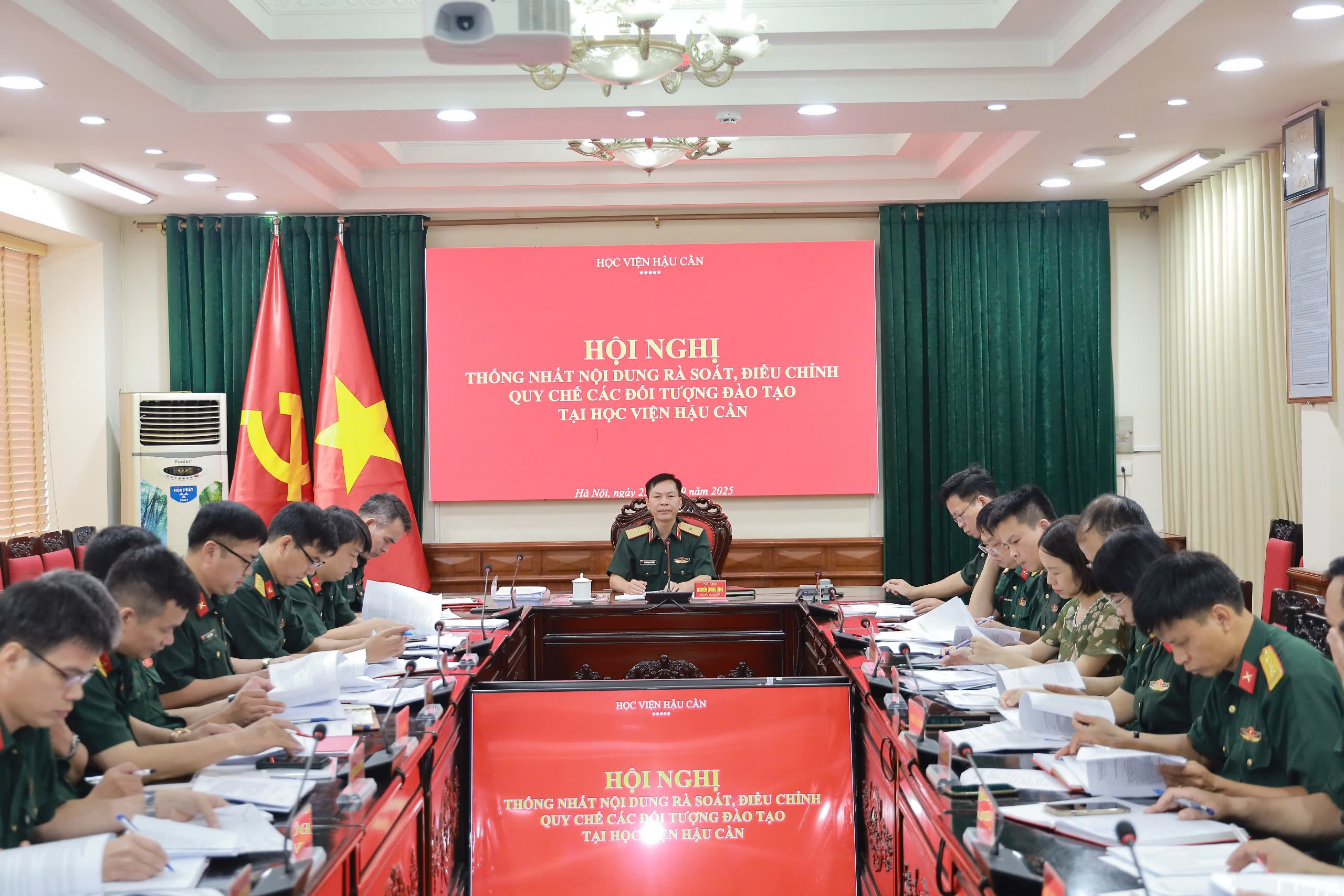 HỌC VIỆN HẬU CẦN ĐIỀU CHỈNH QUY CHẾ ĐÀO TẠO, QUẢN LÝ HỌC VIÊN CÁC ĐỐI TƯỢNG ĐÀO TẠO THEO CHỨC VỤ ĐÁP ỨNG YÊU CẦU, NHIỆM VỤ