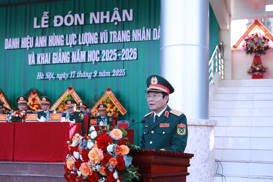 HỌC VIỆN HẬU CẦN TỔ CHỨC LỄ ĐÓN NHẬN DANH HIỆU ANH HÙNG LỰC LƯỢNG VŨ TRANG NHÂN DÂN VÀ KHAI GIẢNG NĂM HỌC MỚI