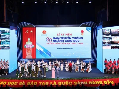 HỌC VIỆN HẬU CẦN THAM DỰ LỄ KỶ NIỆM 80 NĂM TRUYỀN THỐNG NGÀNH GIÁO DỤC VÀ KHAI GIẢNG NĂM HỌC 2025-2026