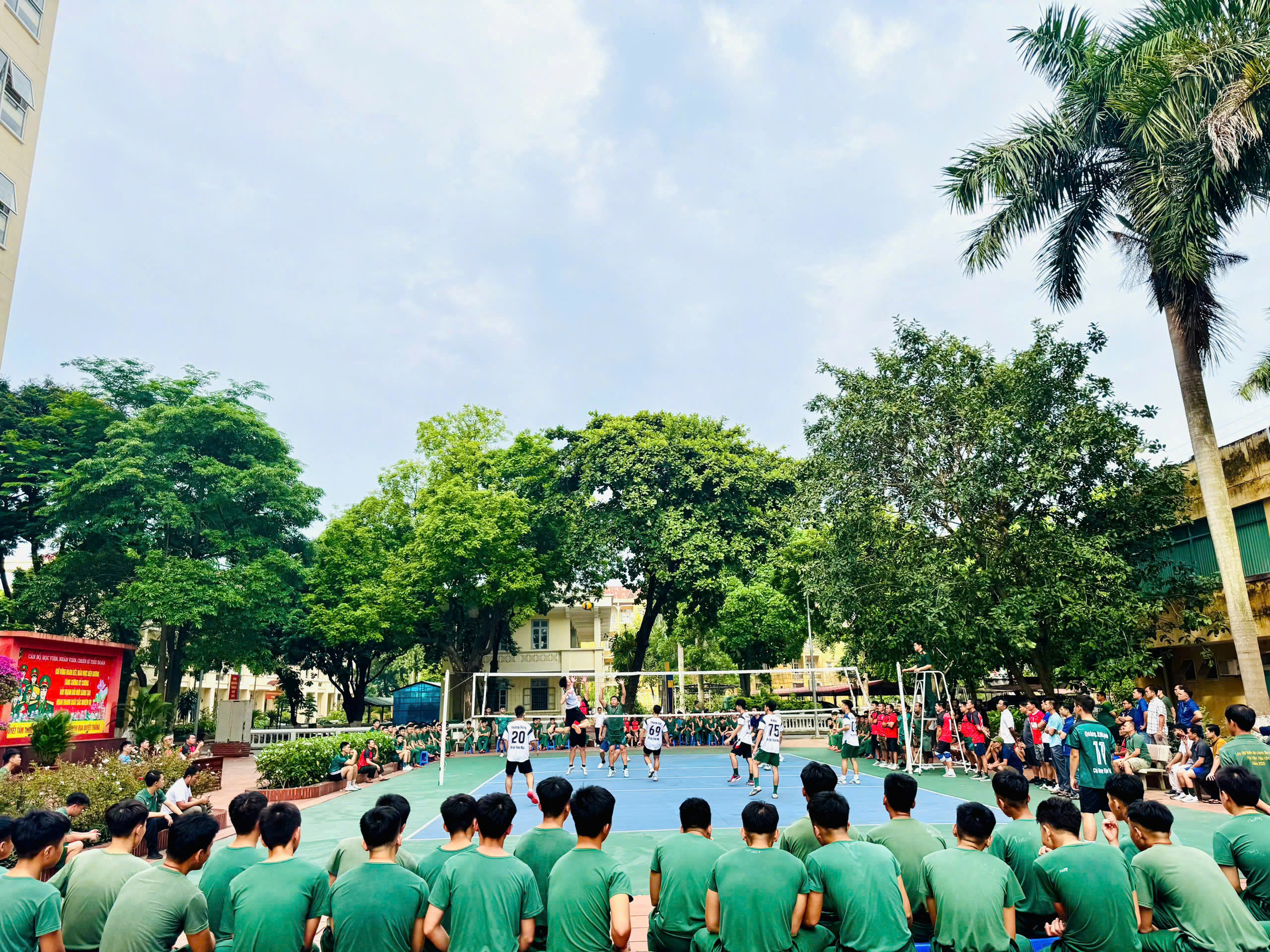 TUỔI TRẺ HỌC VIỆN HẬU CẦN LAN TỎA SÂU RỘNG TINH THẦN CÁCH MẠNG THÁNG TÁM VÀ QUỐC KHÁNH 02/9 BẤT DIỆT