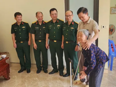 KHOA KHOA HỌC CƠ BẢN, HỌC VIỆN HẬU CẦN TỔ CHỨC THĂM HỎI, TẶNG QUÀ GIA ĐÌNH LIỆT SĨ