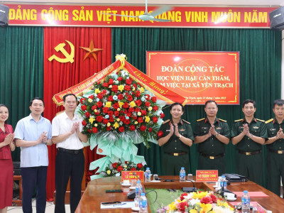 HỌC VIỆN HẬU CẦN TỔ CHỨC HỌC TẬP TRUYỀN THỐNG, TRI ÂN CÁC ANH HÙNG LIỆT SĨ