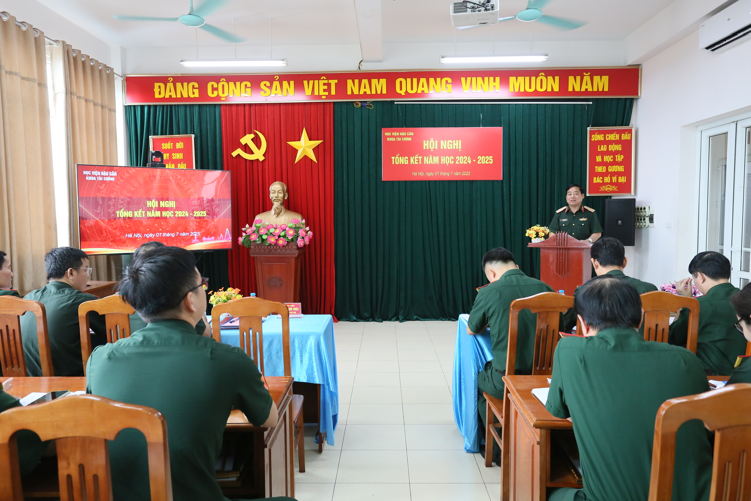 XUNG LỰC MỚI TỪ HỘI NGHỊ TỔNG KẾT NĂM HỌC  CỦA CÁC CƠ QUAN, ĐƠN VỊ Ở HỌC VIỆN HẬU CẦN