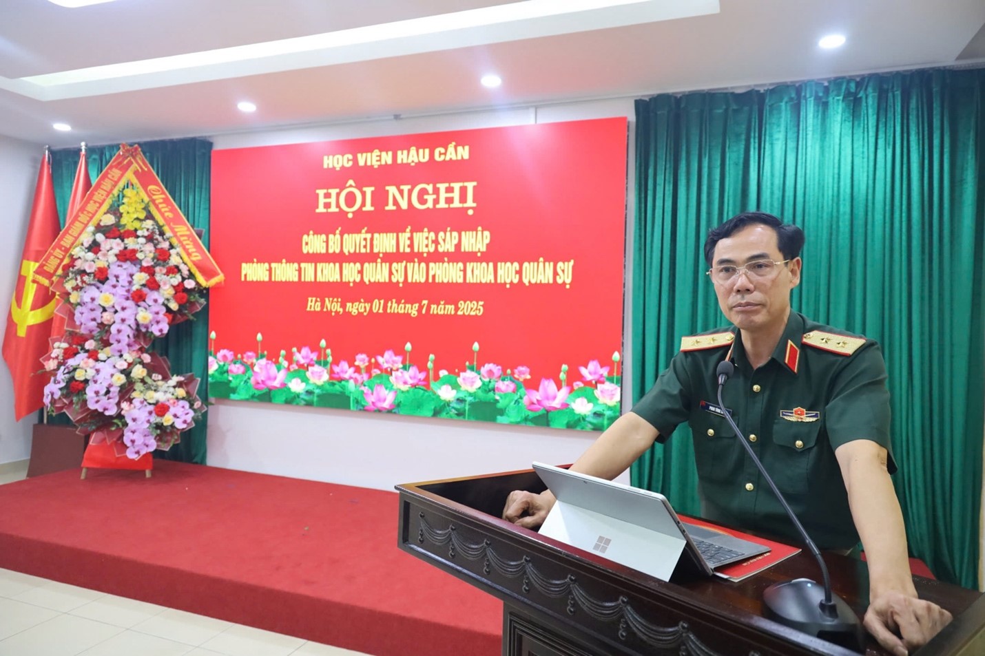 HỌC VIỆN HẬU CẦN TỔ CHỨC HỘI NGHỊ CÔNG BỐ QUYẾT ĐỊNH SÁP NHẬP PHÒNG THÔNG TIN KHOA HỌC QUÂN SỰ VÀO PHÒNG KHOA HỌC QUÂN SỰ