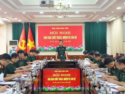HỌC VIỆN HẬU CẦN TỔ CHỨC HỘI NGHỊ BÀN GIAO CHỨC TRÁCH, NHIỆM VỤ TRƯỞNG PHÒNG KHOA HỌC QUÂN SỰ