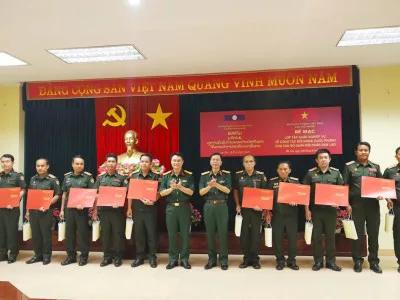 BẾ MẠC TẬP HUẤN CÔNG TÁC ĐỐI NGOẠI QUỐC PHÒNG CHO QUÂN ĐỘI NHÂN DÂN LÀO