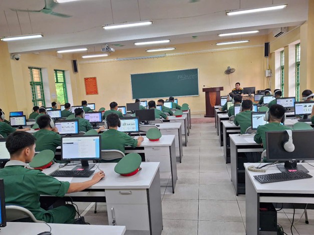 HỌC VIỆN HẬU CẦN TỔ CHỨC THI ĐÁNH GIÁ TRÌNH ĐỘ TIẾNG ANH CHO HỌC VIÊN ĐÀO TẠO SĨ QUAN HẬU CẦN CẤP PHÂN ĐỘI, TRÌNH ĐỘ ĐẠI HỌC KHÓA 29