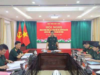 GIÁM ĐỐC HỌC VIỆN HẬU CẦN LÀM VIỆC, NẮM TÌNH HÌNH CƠ QUAN VĂN PHÒNG
