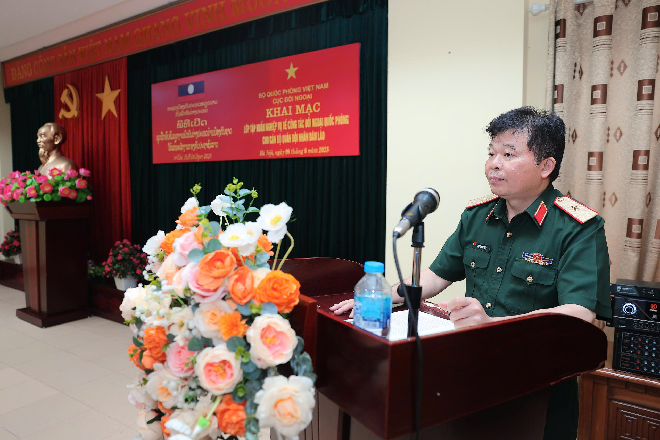 KHAI MẠC TẬP HUẤN CÔNG TÁC ĐỐI NGOẠI QUỐC PHÒNG CHO QUÂN ĐỘI NHÂN DÂN LÀO