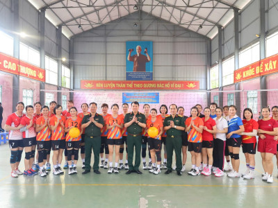 HỌC VIỆN HẬU CẦN TỔ CHỨC GIAO LƯU BÓNG CHUYỀN HƠI NỮ
