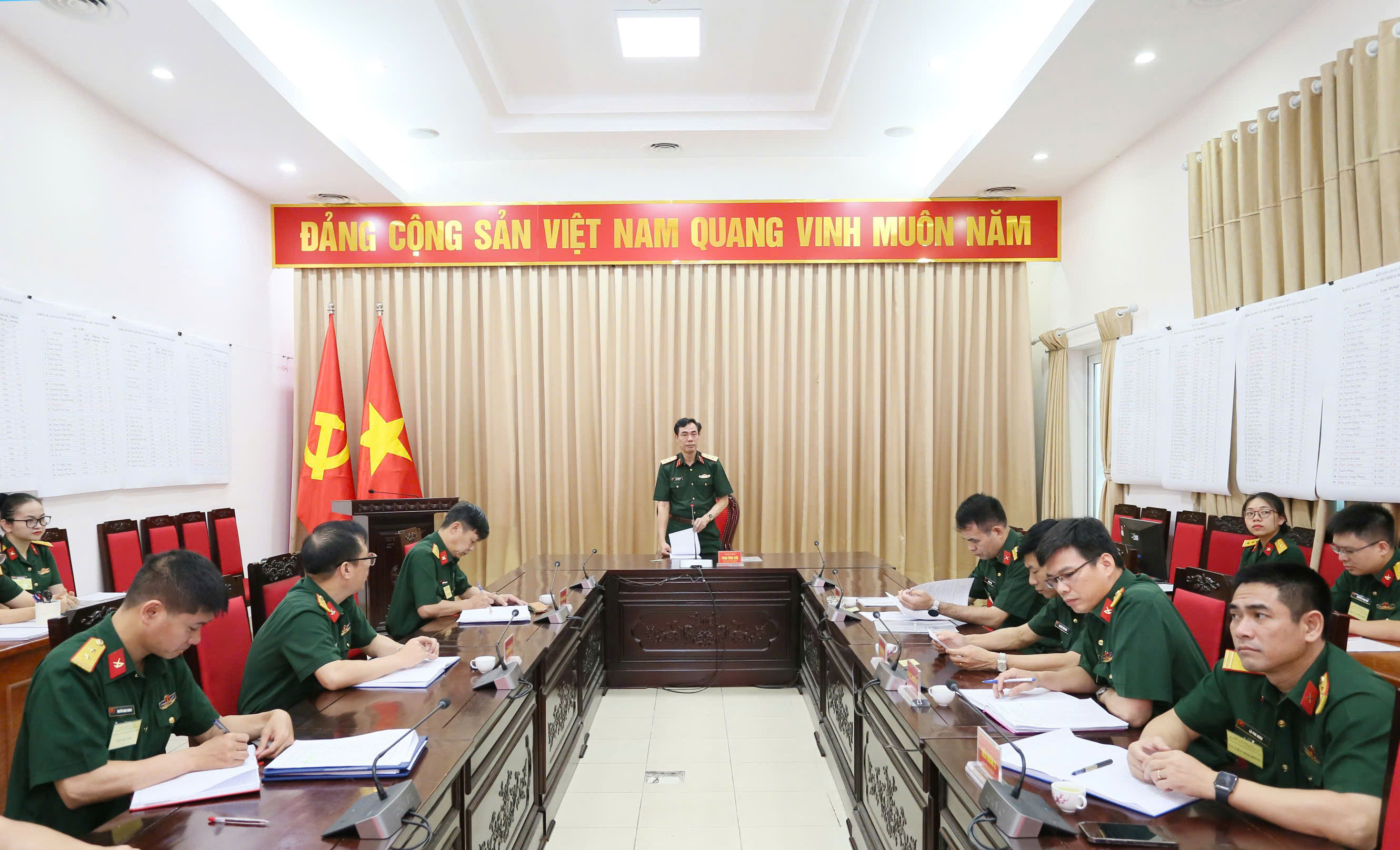 HỌC VIỆN HẬU CẦN TỔ CHỨC THI TỐT NGHIỆP MÔN THỰC HÀNH CHUYÊN NGÀNH TỔNG HỢP CHO HỌC VIÊN KHÓA 28 -  ĐÀO TẠO SĨ QUAN HẬU CẦN CẤP PHÂN ĐỘI, TRÌNH ĐỘ ĐẠI HỌC