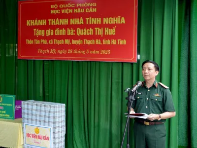 HỌC VIỆN HẬU CẦN TRAO TẶNG NHÀ TÌNH NGHĨA TẠI TỈNH HÀ TĨNH