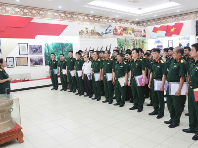 LỚP TẬP HUẤN CÔNG TÁC VẬT TƯ CÔNG TÁC ĐẢNG, CÔNG TÁC CHÍNH TRỊ TỔ CHỨC THAM QUAN PHÒNG TRUYỀN THỐNG, HỌC VIỆN HẬU CẦN