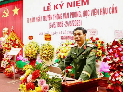 TRUNG TƯỚNG, GIÁO SƯ, TIẾN SĨ PHAN TÙNG SƠN, GIÁM ĐỐC HỌC VIỆN PHÁT BIỂU CHÚC MỪNG CÁN BỘ, NHÂN VIÊN, CHIẾN SĨ VĂN PHÒNG NHÂN KỶ NIỆM 70 NĂM NGÀY TRUYỀN THỐNG VĂN PHÒNG, HỌC VIỆN HẬU CẦN