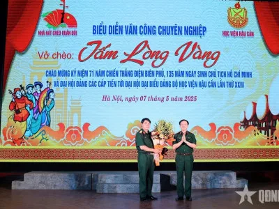 MANG CHIẾU CHÈO ĐẾN VỚI CÁN BỘ, HỌC VIÊN HỌC VIỆN HẬU CẦN